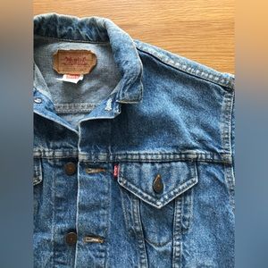 Levi’s vintage denim jacket size Medium (youth)